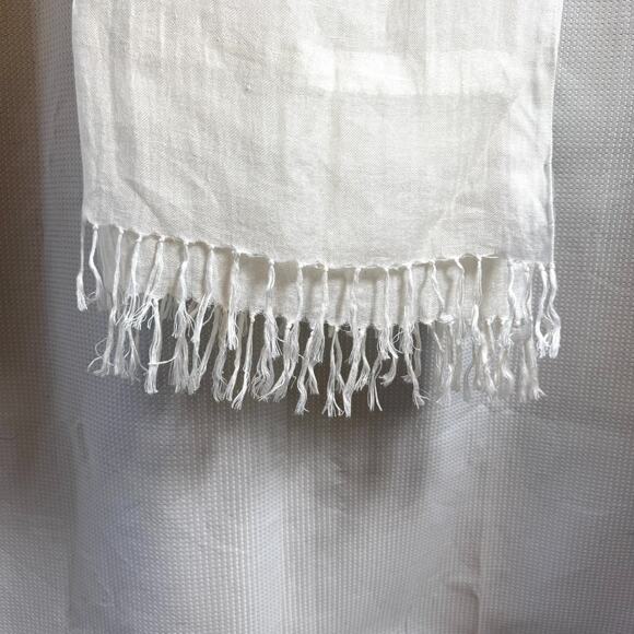 Beautiful Nordstrom Long Linen Blend Ivory Scarf Wrap Fringe 28x80" Boho EUC - Picture 7 of 8
